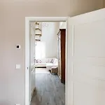 Luxurious Snow With Jacuzzi Villa Rovaniemi