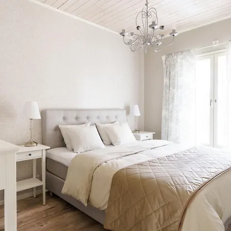 Villa Luxurious Snow With Jacuzzi Rovaniemi