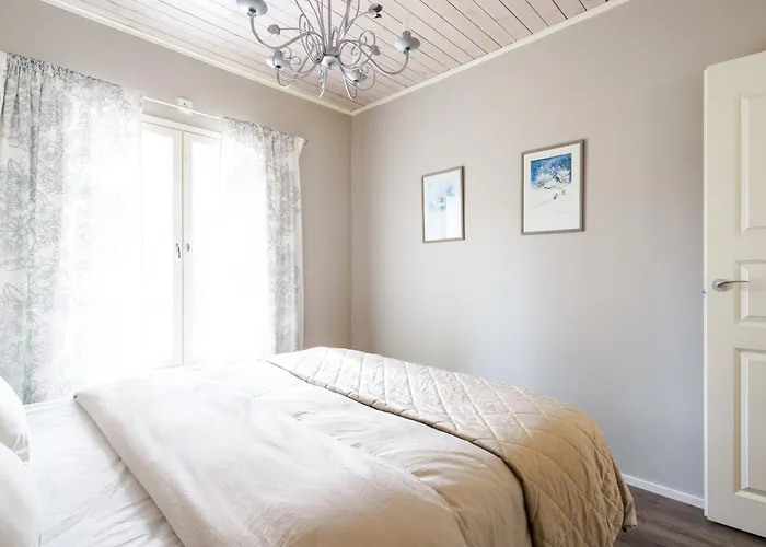 别墅 Luxurious Snow With Jacuzzi 罗瓦涅米